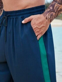 Men Contrast Side Seam Slant Pocket Pants -Man Plus Fashion 16830986239ca8c28cfaeb374fff3b79bdce8f377c thumbnail 405x552