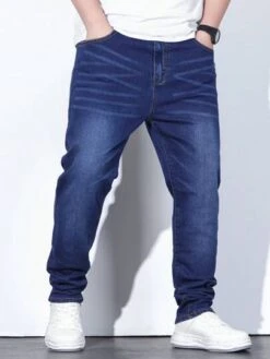 Manfinity Homme Men Cotton Slant Pocket Straight Leg Jeans -Man Plus Fashion 168326369829d3dc00e0f06723a2693e14145f26af thumbnail 405x552