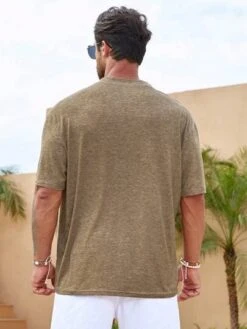 Manfinity Homme Men Solid Button Front Tee