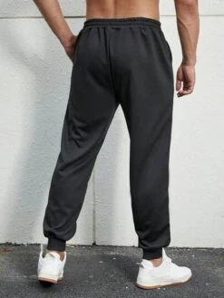 Manfinity LEGND Men Slogan Graphic Drawstring Waist Sweatpants