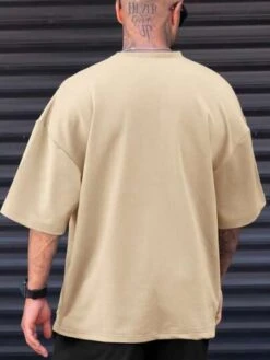 Manfinity Hypemode Men Cartoon Graphic Drop Shoulder Tee