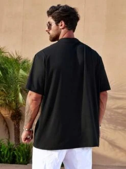 Manfinity Homme Men Solid Notched Neck Tee