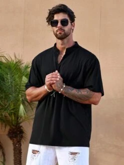 Manfinity Homme Men Solid Notched Neck Tee -Man Plus Fashion 1683789784e4327f0ec6ce82cc880273ffddc60c34 thumbnail 405x552