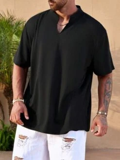 Manfinity Homme Men Solid Notched Neck Tee -Man Plus Fashion 168378979140bd31112d1c07aa86b4269d41fa9725 thumbnail 405x552