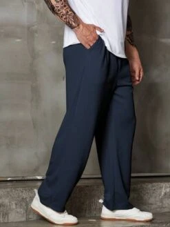 Manfinity Homme Men Letter Patched Detail Drawstring Waist Straight Leg Pants -Man Plus Fashion 16839608156ac086e700095c88e22817d651756645 thumbnail 405x552