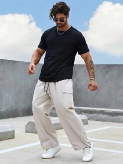 Manfinity EMRG Men Flap Pocket Side Drawstring Waist Cargo Pants -Man Plus Fashion 1683980959f2d7c11cf0856b9574dd6999e86f120c thumbnail 405x552