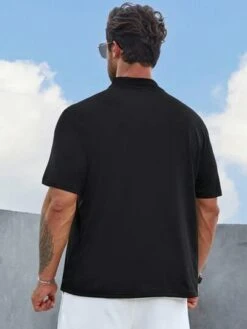 Manfinity Homme Men Letter Graphic Mock Neck Tee