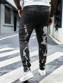 SHEIN Men Plus Cotton Graphic Print Ripped Skinny Jeans