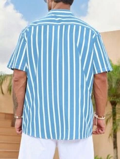 Manfinity Homme Men Striped Print Shirt