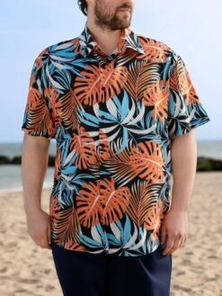 Manfinity Chillmode Men Plus Tropical Print Button Up Shirt -Man Plus Fashion 1685958714b153b650337f53cd946452cbe00cb243 thumbnail 405x552