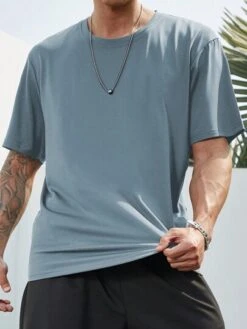 Manfinity EMRG Men Slogan Graphic Drop Shoulder Tee