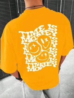 Manfinity EMRG Men Slogan & Cartoon Face Print Drop Shoulder Tee -Man Plus Fashion 1686128483b7b70dd12e87e38384a5d92a2aeec873 thumbnail 405x552