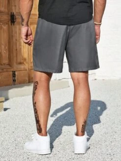 Manfinity Homme Men Slant Pocket Drawstring Waist Shorts