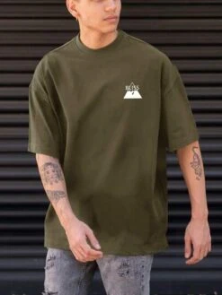 Manfinity LEGND Men Mountain & Letter Graphic Tee