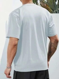 Manfinity Hypemode Men Cartoon Graphic Tee