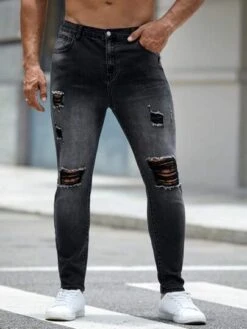 SHEIN Men Plus Ripped Frayed Skinny Jeans -Man Plus Fashion 168689220932d76f582e478fd21e57f8ac95bfe882 thumbnail 405x552