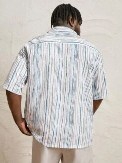 SHEIN Manfinity Hypemode Men Plus Striped Print Shirt