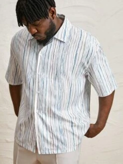 SHEIN Manfinity Hypemode Men Plus Striped Print Shirt -Man Plus Fashion 16884399645549cd84ba7138b9ea8580b9e1df3b90 thumbnail 405x552