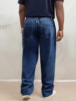 Manfinity Hypemode Men Plus Slant Pocket Straight Leg Jeans