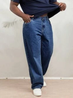 Manfinity Hypemode Men Plus Slant Pocket Straight Leg Jeans -Man Plus Fashion 1688451475b4aaa53943e334a4d7133de04088bc30 thumbnail 405x552