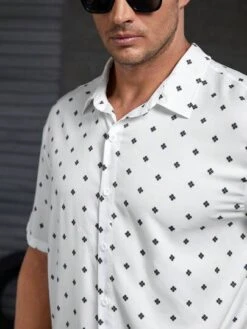 SHEIN Manfinity Homme Men Plus Allover Print Shirt -Man Plus Fashion 168992514592e8998948b8748aa4f49fa1d610a370 thumbnail 405x552