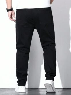 Men Plus Ripped Frayed Straight Leg Jeans