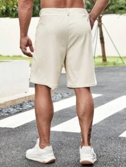 Manfinity Homme Men Plus Solid Slant Pocket Shorts