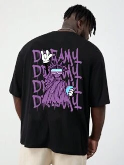 SHEIN Extended Sizes Men Plus Letter & Cartoon Graphic Tee