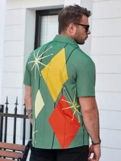 SHEIN Men Plus Geo Print Button Up Shirt